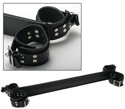 Strict Leather Easy Access spreader bar system